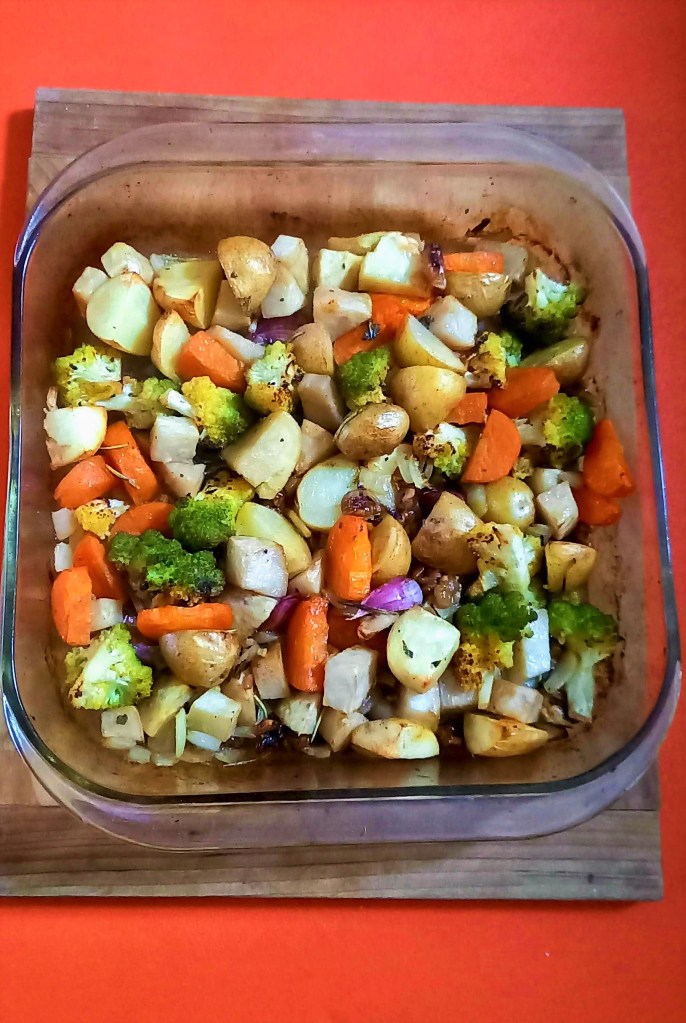 This image has an empty alt attribute; its file name is winter-veg-roast-2.jpg